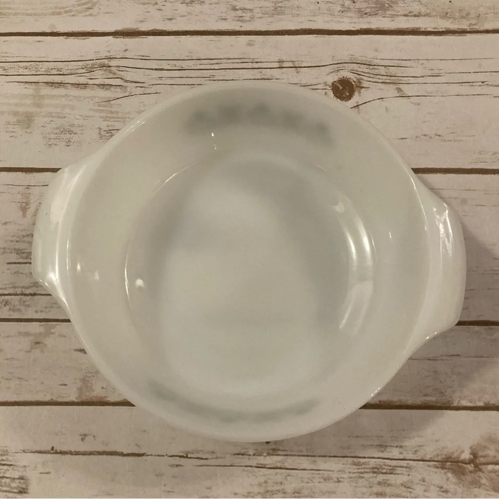 Vintage Anchor Hocking Fire King 1.5 Quart Casserole Dish Meadow Green Pattern